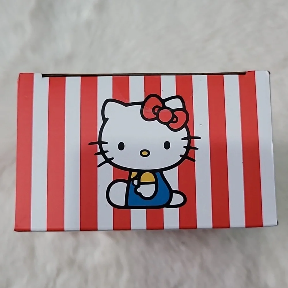 🎀 Hello Kitty Block Figure - Picture 5 of 5